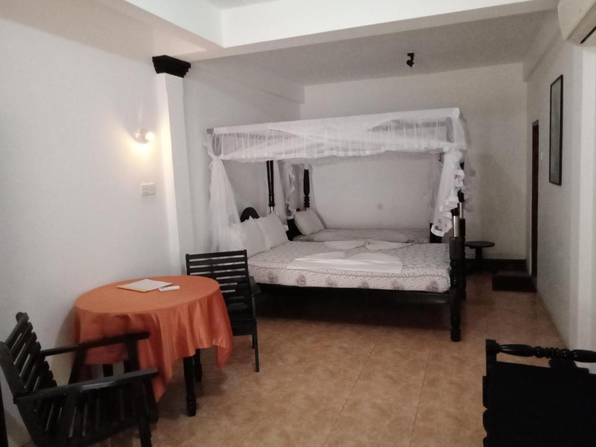 Ibisbird Beach Bungalows, Sport, Spa And Restaurant 탕갈레 외부 사진