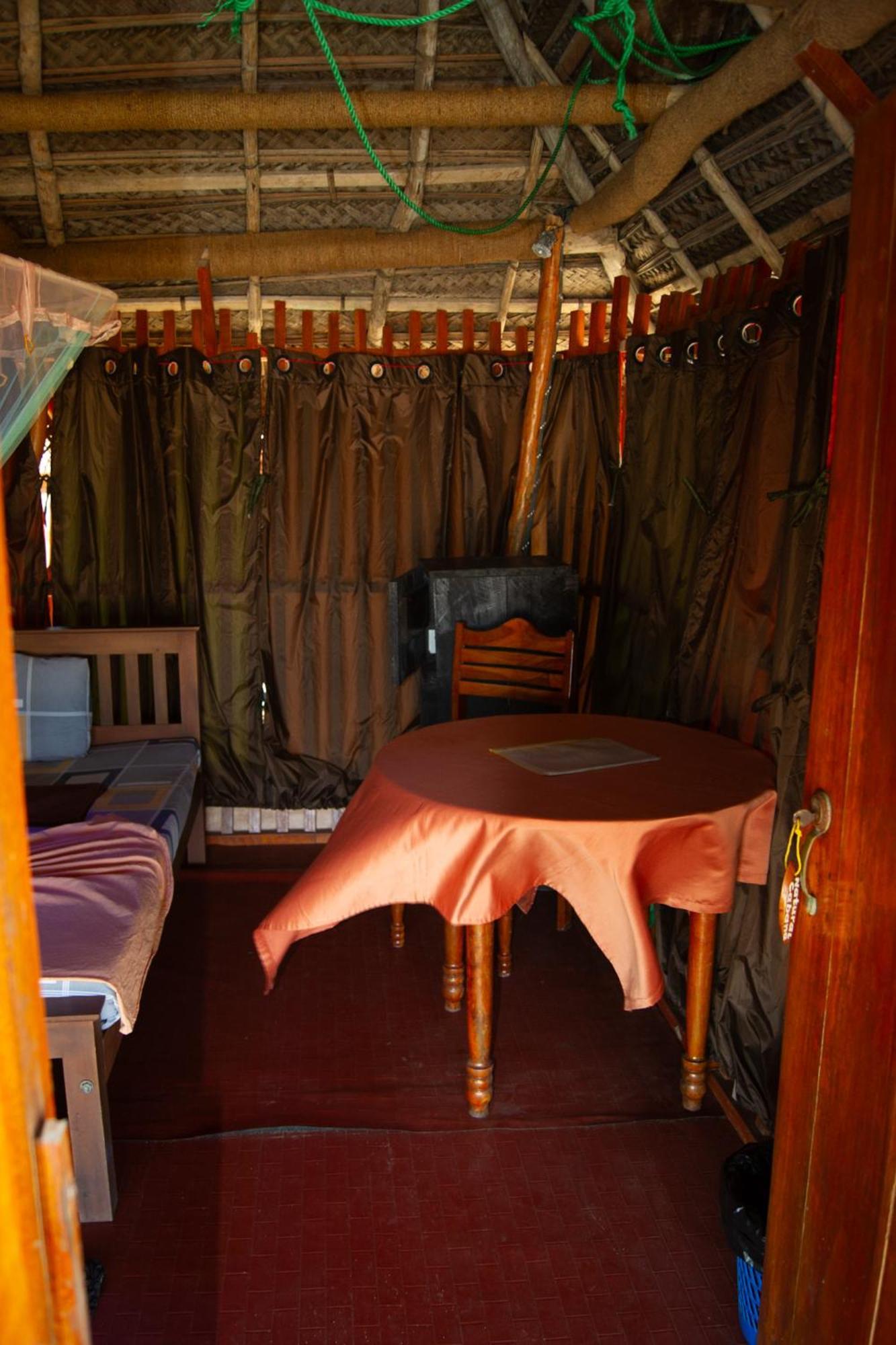 Ibisbird Beach Bungalows, Sport, Spa And Restaurant 탕갈레 외부 사진