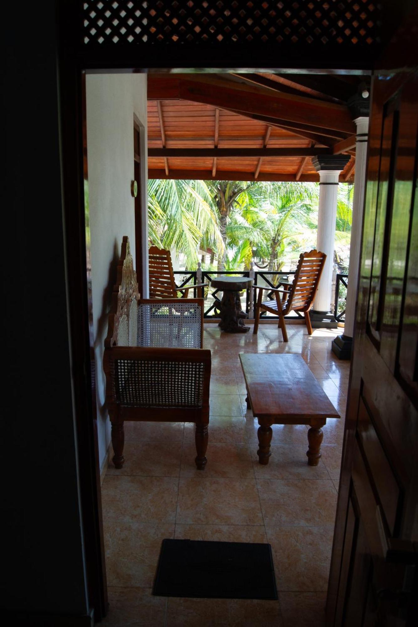 Ibisbird Beach Bungalows, Sport, Spa And Restaurant 탕갈레 외부 사진